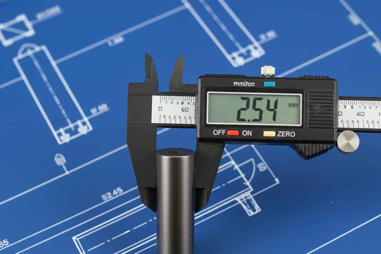 بررسی کیفیت پایههای مبل تولید داخل و وارداتی